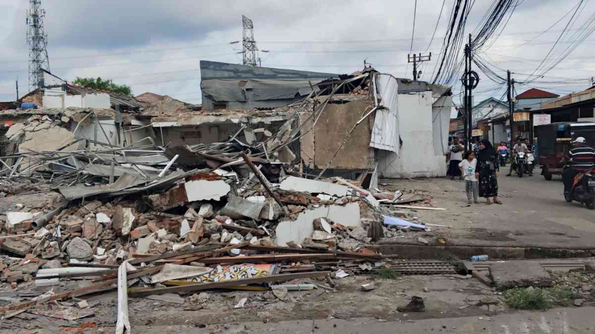 Eksekusi Lahan di Tambun Berujung Drama, Pemilik Bangunan Pingsan