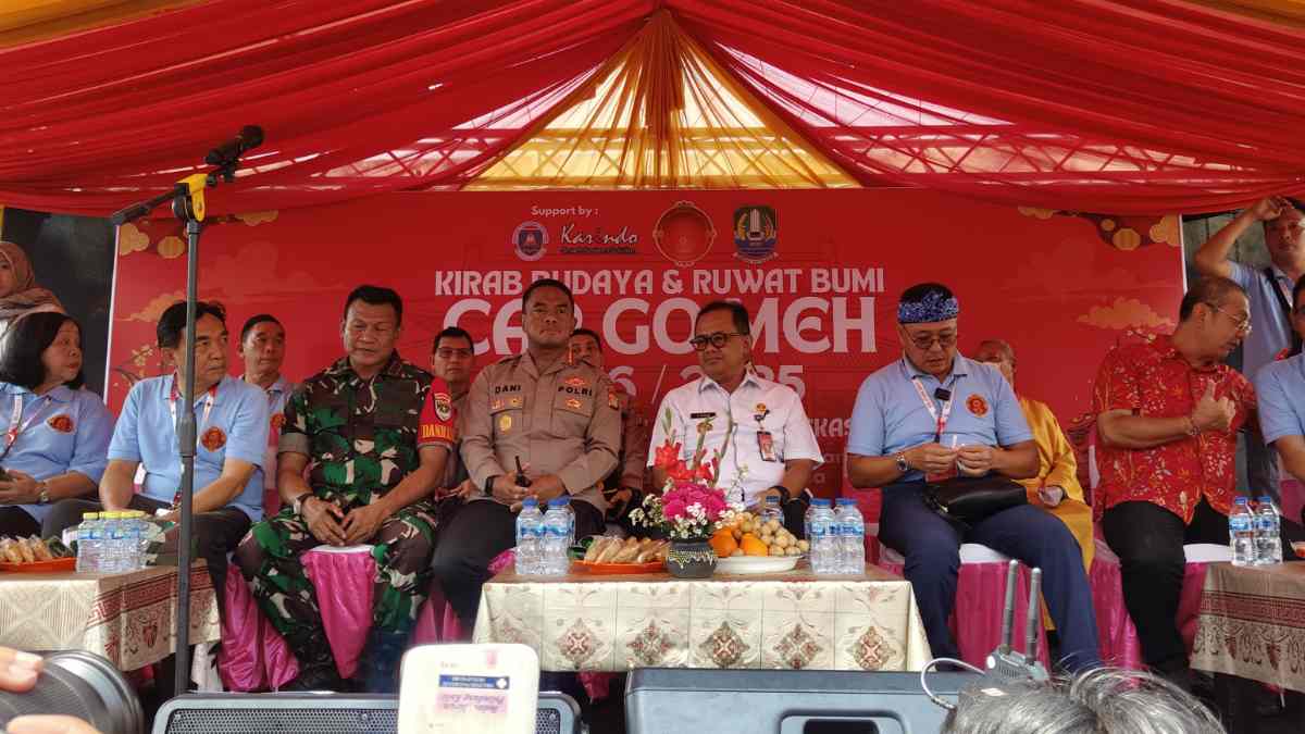 Ribuan Warga Meriahkan Pawai Cap Go Meh di Kota Bekasi