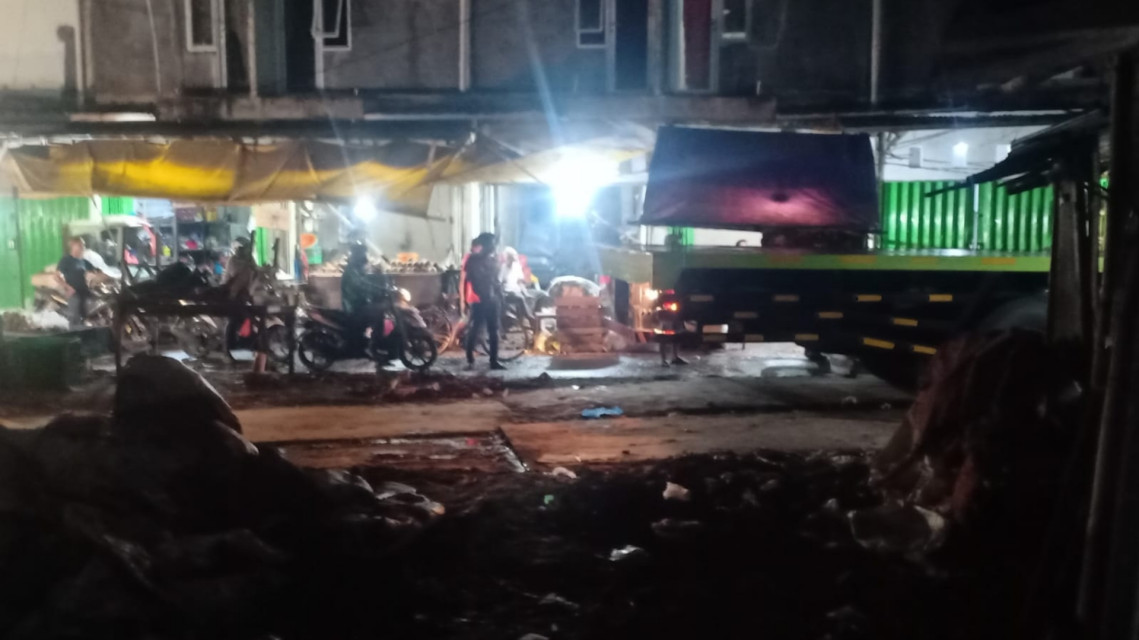 Press Pancang Dipindahkan dari Pasar Kranji Bekasi