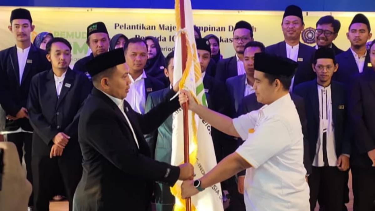 48 Pemuda ICMI Kota Bekasi Dilantik, Beri Santunan Yatim dan Banjir