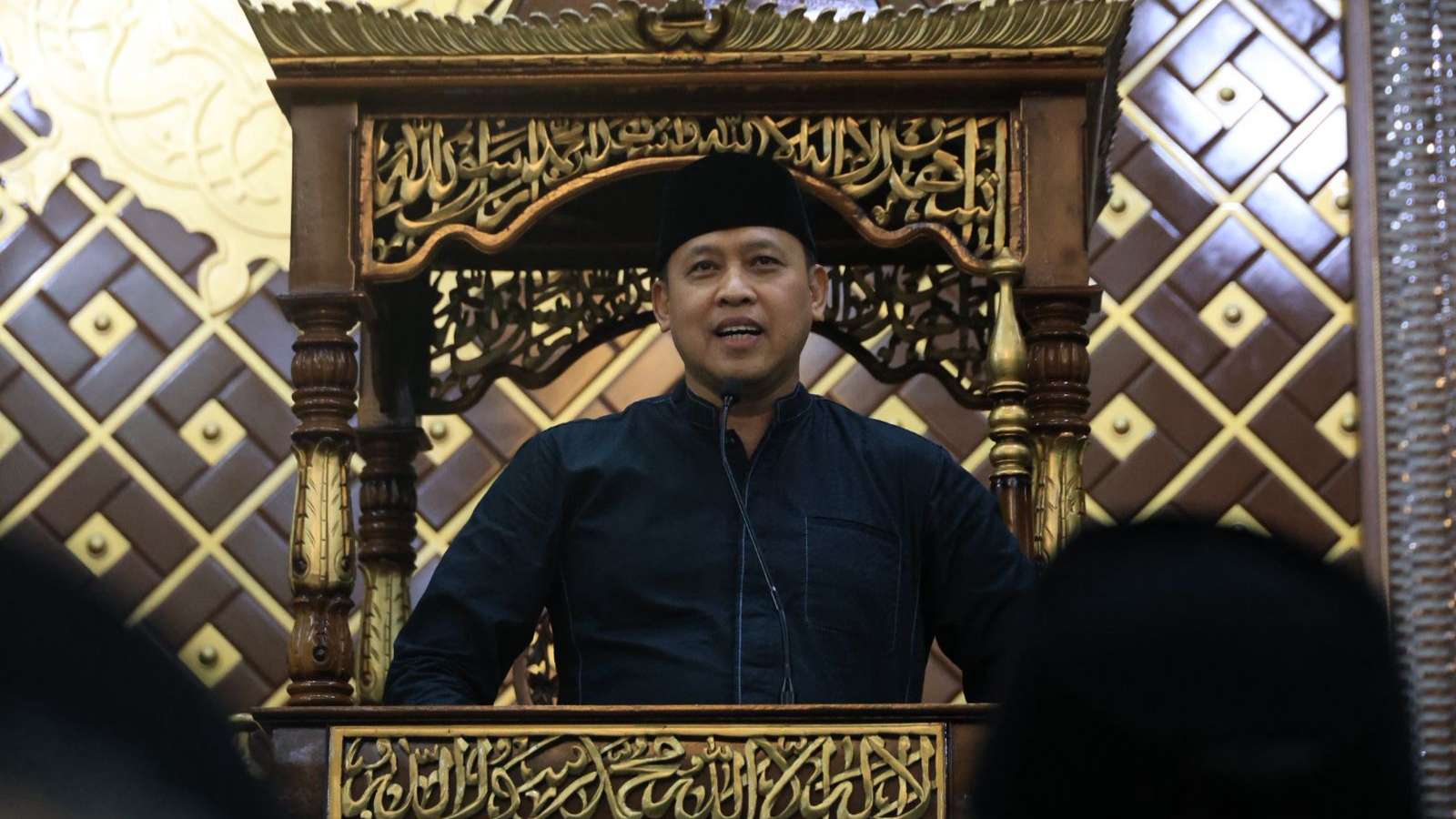 Tri Adhianto Ikuti Tarawih Keliling di Masjid Nurul Ikhwan