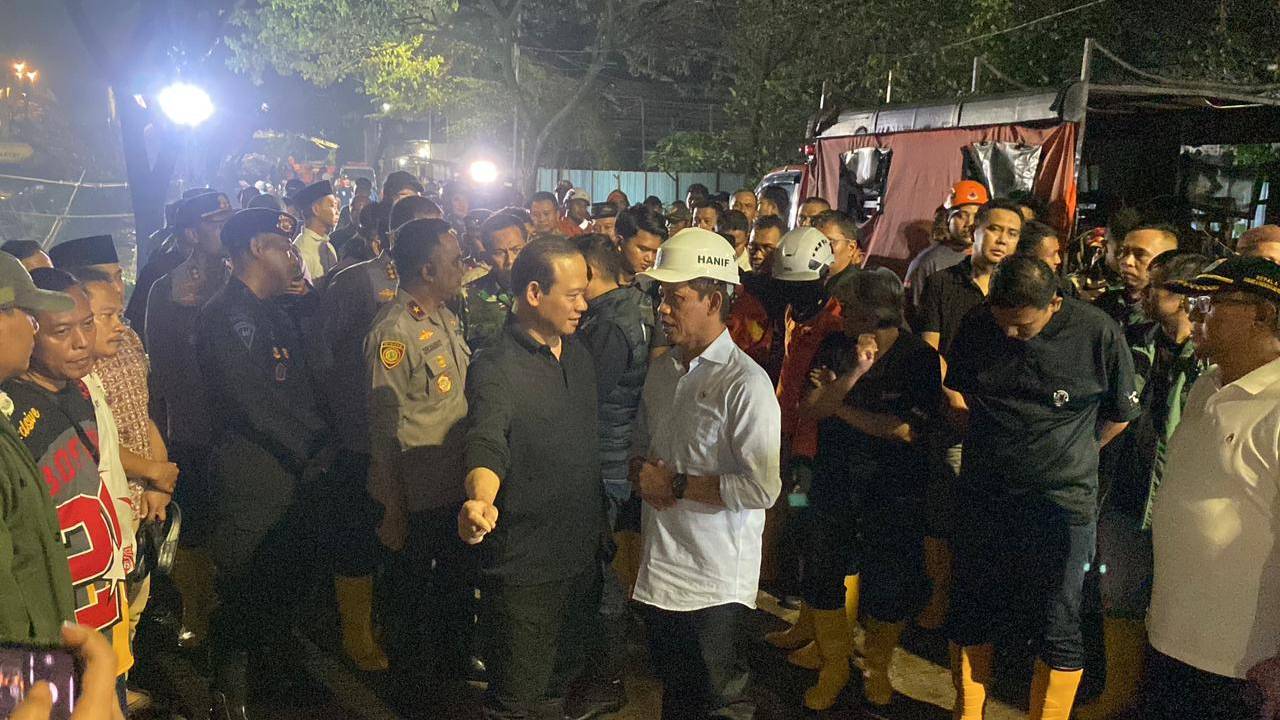 Longsor Gunung Sampah di TPST Bantargebang, Empat Orang Tewas