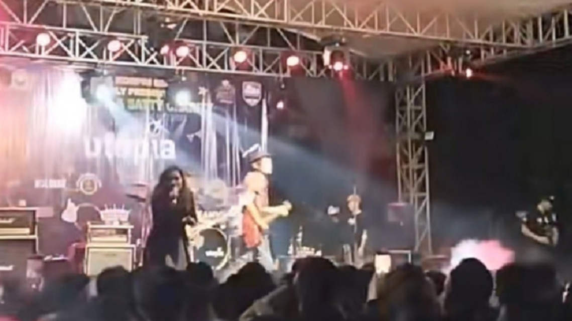 Peringati Hari Jadi Ke-28, Utopia Goyang SMA KORPRI Kota Bekasi