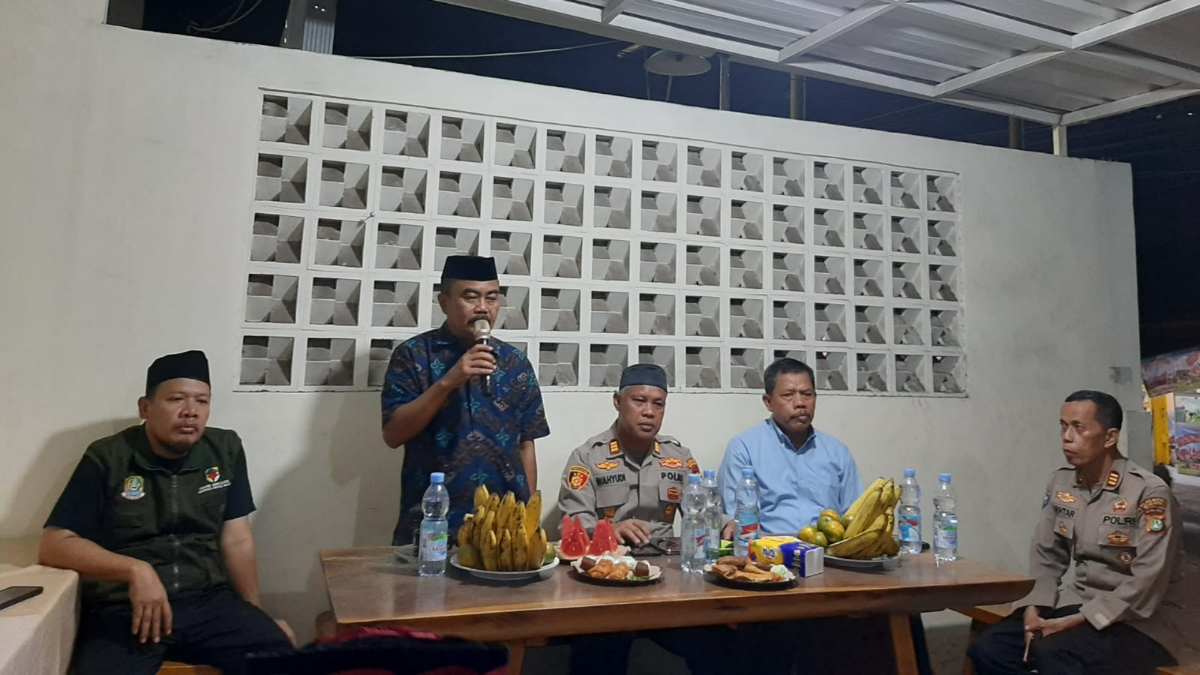 Kapolsek Bekasi Barat Hadiri Pertemuan FKRW Kelurahan Bintara
