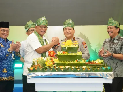 Menteri Lingkungan Hidup Dorong Program Green Policing Polda Riau Direplikasi Secara Nasional