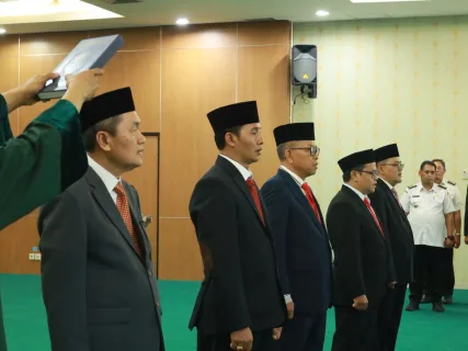 Tri Adhianto Lantik Pengurus Baznas Kota Bekasi Periode 2026–2031