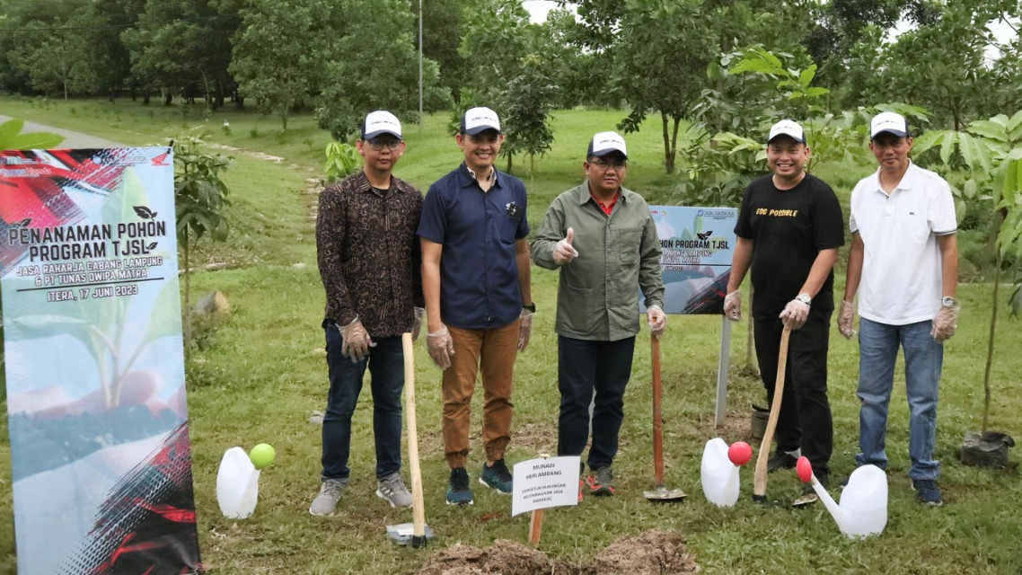 Kurangi Emisi Karbon, Jasa Raharja Tanam Seribu Pohon di Lampung