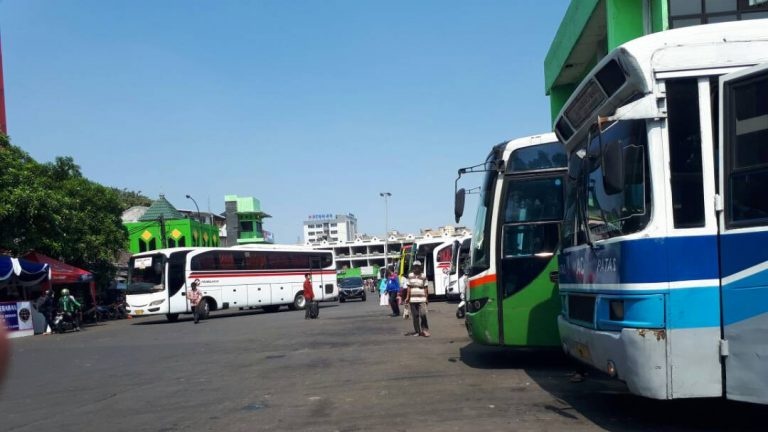 Libur Sekolah, Terminal Induk Kota Bekasi Akui Penumpang Masih Normal