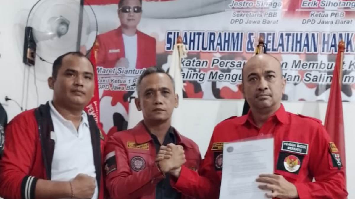 Simon Girsang sebagai Plt Ketua DPC PBB Kota Bekasi