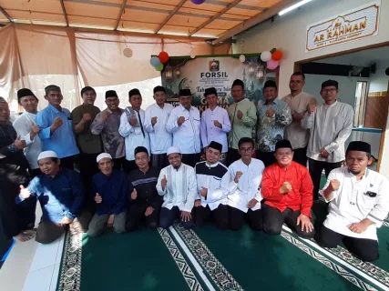 Kepala Desa Karangsatria Bekasi Resmi Buka GEMA UKHUWAH 1448 H FORSIL DKM Alamanda Regency