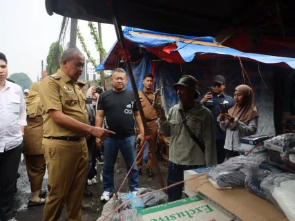 Tri Adhianto Harapkan Pedagang Patuh Penataan Pasar Baru Demi Tertibnya Kawasan Perdagangan