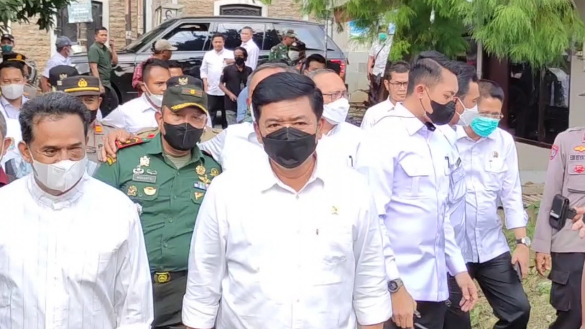 Terjun Langsung, Hadi Tjahjanto Pastikan PTSL Pondok Melati Tidak Ada Pungli