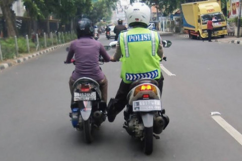 Viral Tilang Pengendara Stut Motor, Polda Metro Jaya: Tidak Ada Penilangan