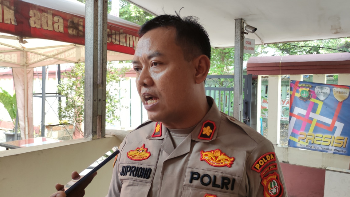 Polsek Bekasi Selatan Rayakan HUT Bhayangkara ke-77 dengan Potong Tumpeng