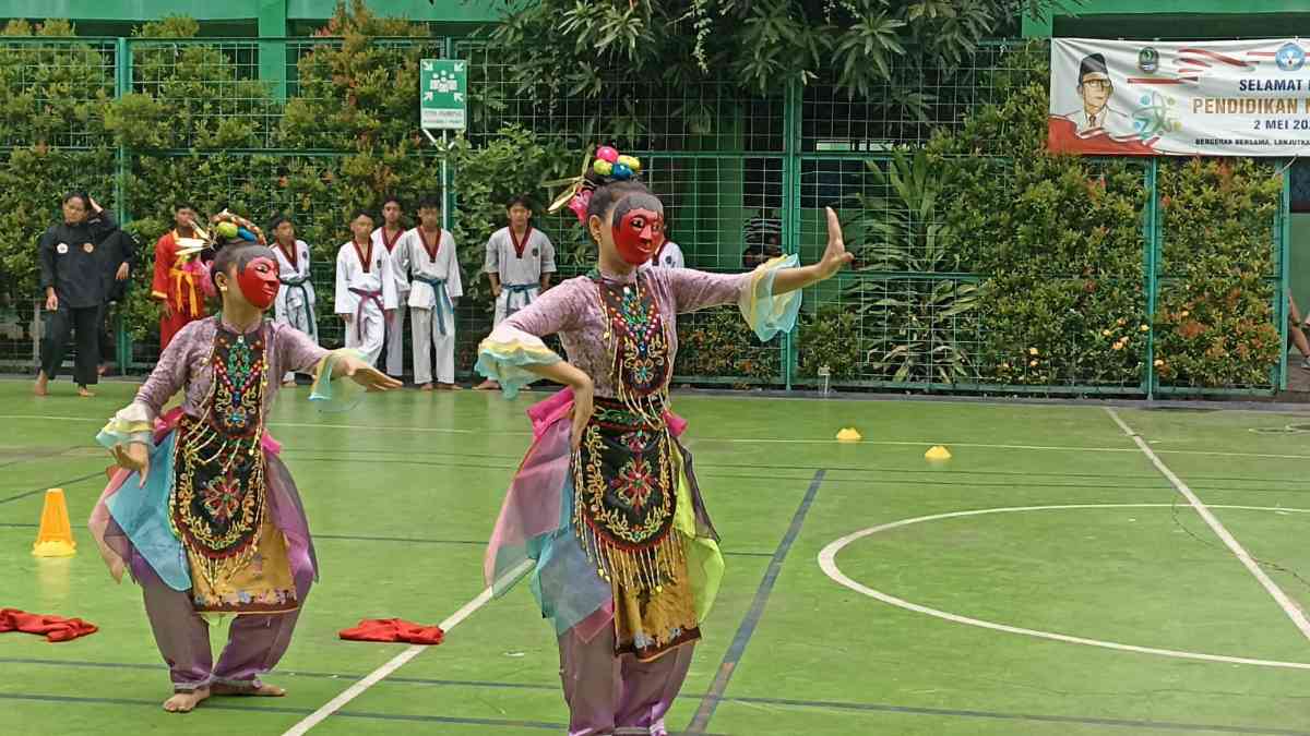 26 Siswa Berprestasi Raih Mimpi di SMKN 1 Bekasi