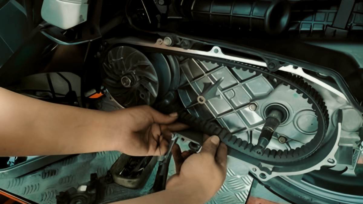 Van Belt Motor Matic Longgar? Bahaya Mengintai!