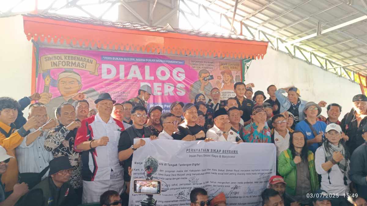 Ratusan Insan Pers Bekasi Raya Gelar Dialog,Di Gedung Jajaka