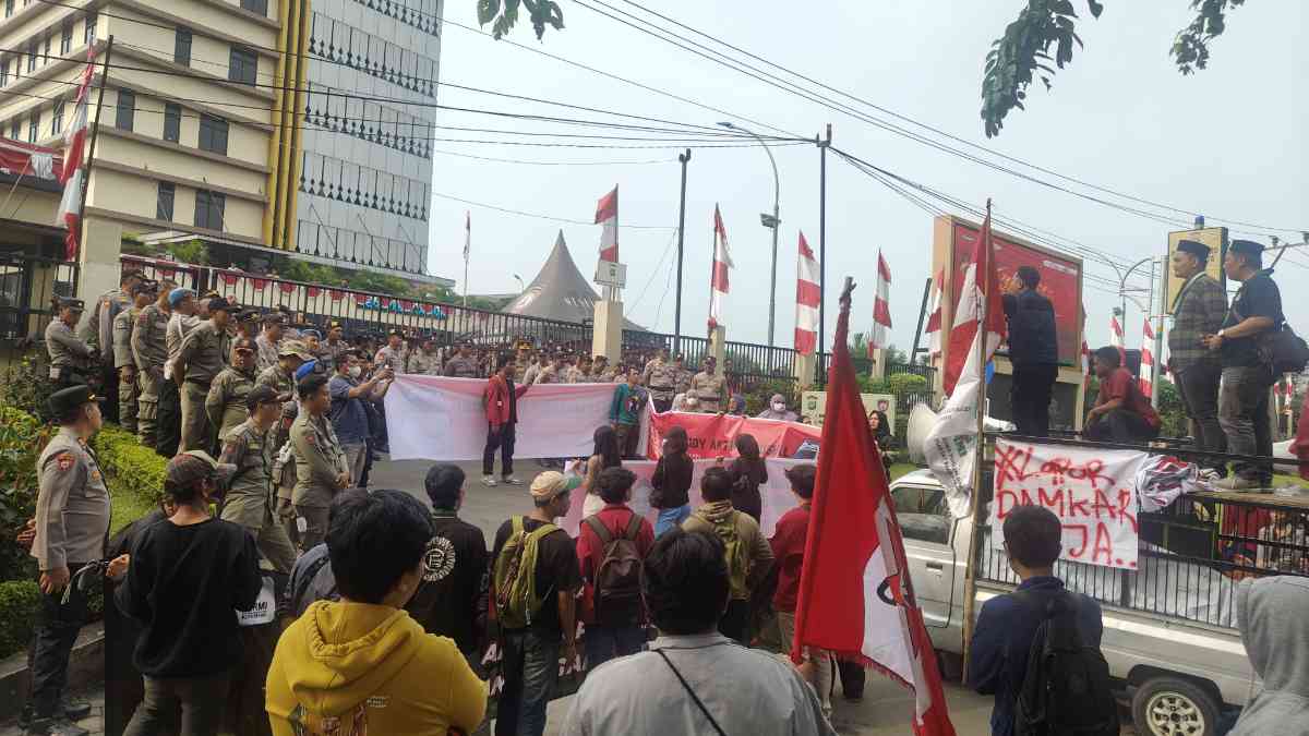 Polemik Penangkapan Budi Somasi Memantik Aksi Demonstrasi Depan Polres