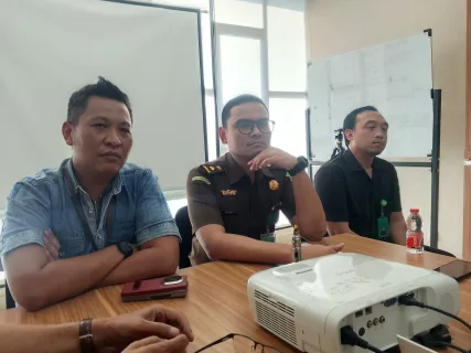 Kejari Kota Bekasi Tegaskan Penggeledahan Kasus Dugaan Pungli MCK Sesuai Prosedur, Kuasa Hukum SM Tetap Persoalkan Pelaksanaannya