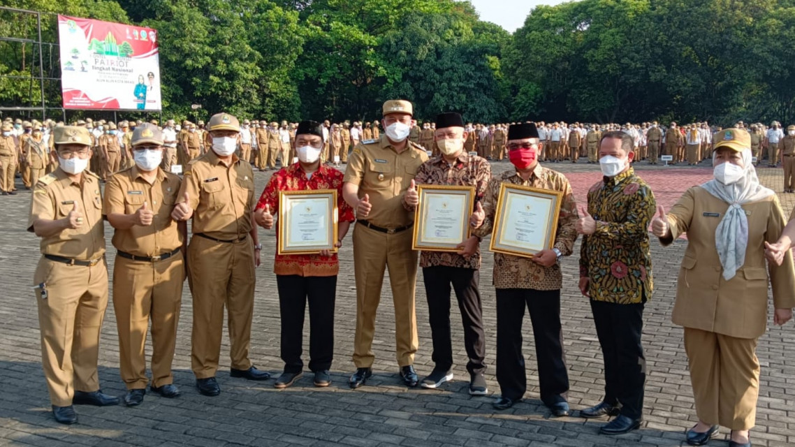 Dengan Swadaya Masyarakat, Warga Jatibening Baru Dapat Penghargaan
