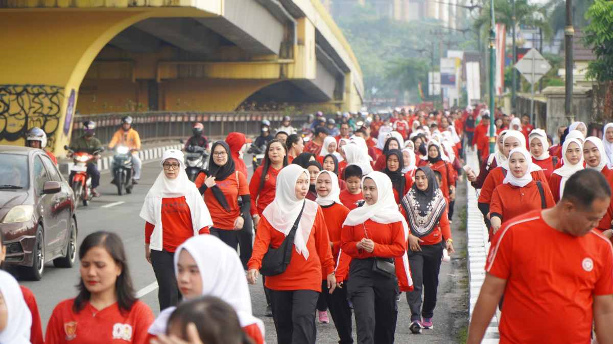 Sambut HUT ke-80, Kejati Riau Gelar Jalan Santai Bersama