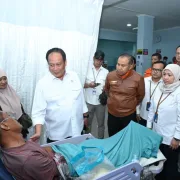 Pastikan Pelayanan Maksimal, Direksi Jasa Raharja Tinjau Korban Kebakaran KM Mutiara Sentosa II