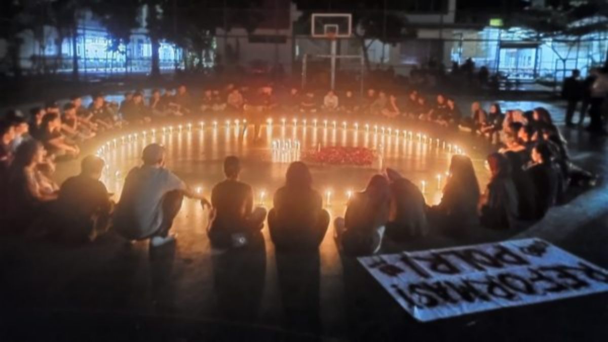 Mahasiswa Ubhara Nyalakan 1000 Lilin untuk Korban Meninggal Demo