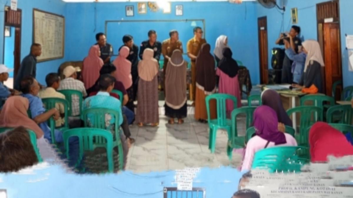 Pemerintah Kota Way Salurkan BLT-DD Tahap Akhir 2025