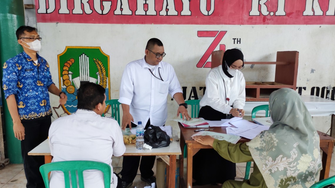 Jatimurni Serahkan 70 Bidang PTSL Kepada Masyarakat Secara Langsung