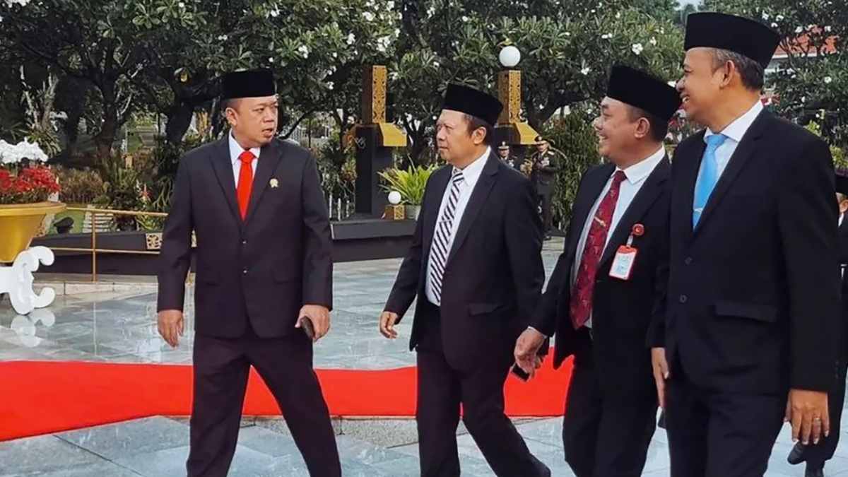 Kementerian ATR/BPN Hadiri Upacara Hari Pahlawan di TMP Kalibata