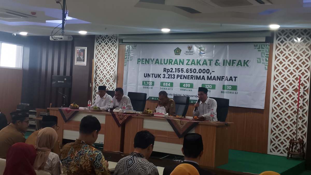 3.213 Pelajar Bekasi Terima Bantuan Pendidikan BAZNAS