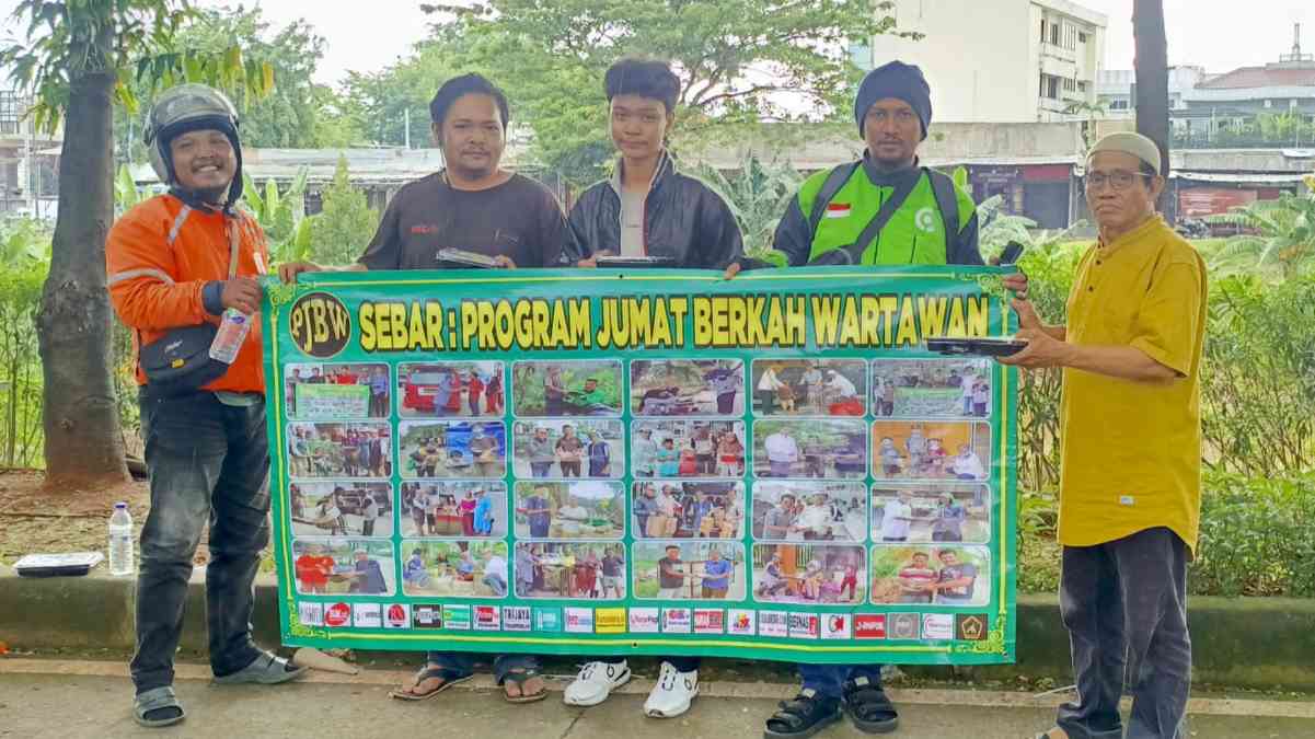 Jumat Berkah Wartawan ke-50 Libatkan Tetty Safari Berbagi di Jakarta