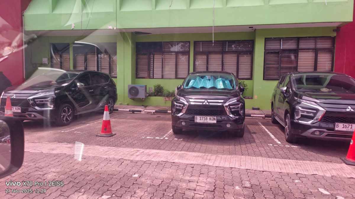 Frits Saikat Soroti Plat Mobil Dinas Pemkot Bekasi