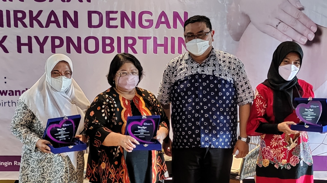 Seminar HypnoBirthing Diikuti Puluhan Bidan Di Bekasi