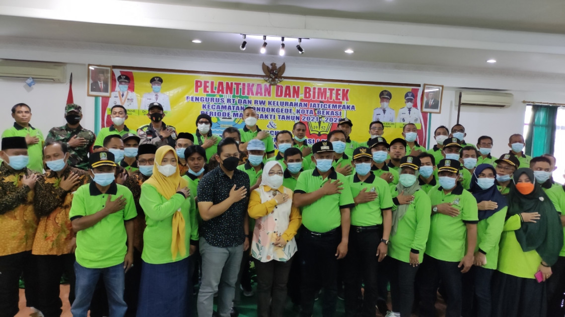 Pelantikan Dan Bimtek Dilaksanakan Warga Jaticempaka Di Bogor