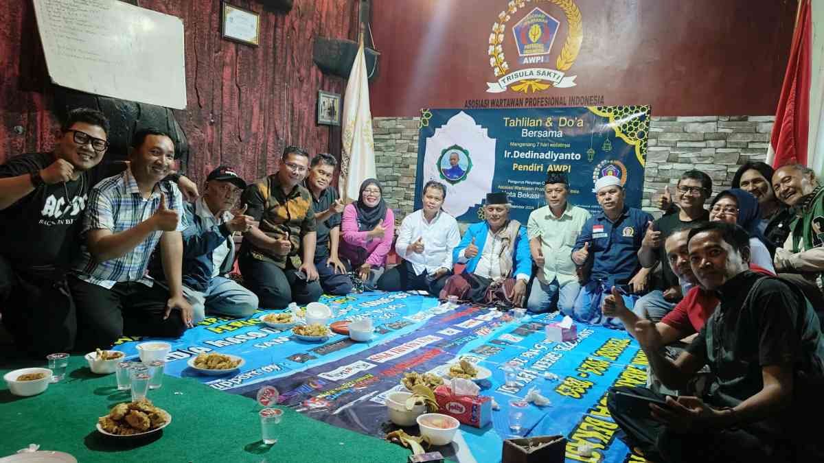 Tokoh Pers Ir. Dedinadiyanto Dikenang dalam Tahlilan AWPI Kota Bekasi
