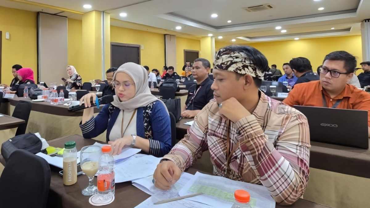 Bawaslu Awasi Rekapitulasi Perhitungan Suara Pilkada Kota Bekasi