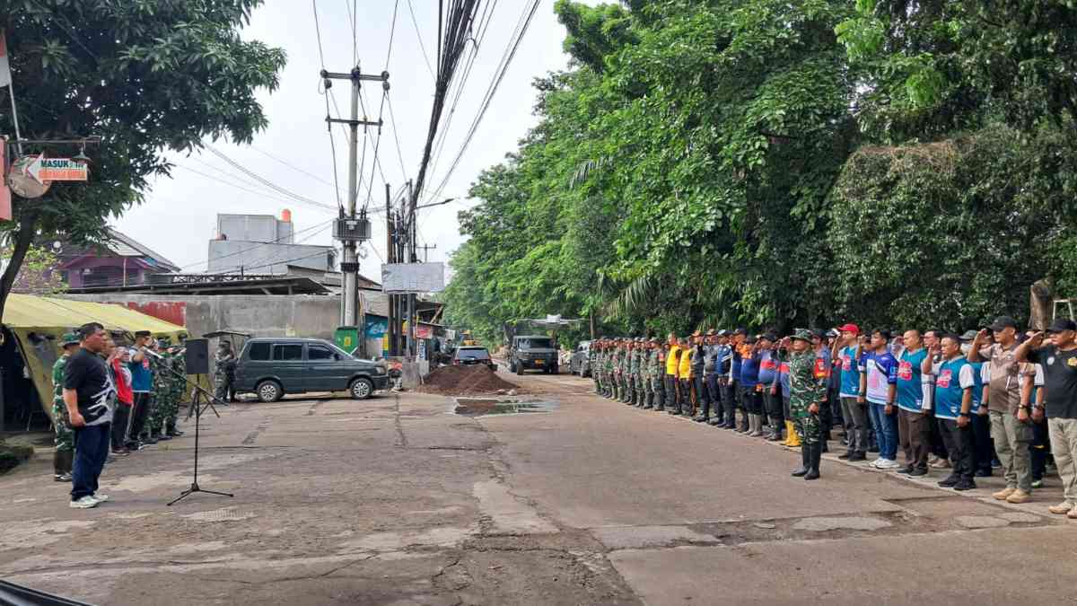 Sinergi TNI–Polri Warnai Karya Bakti HUT Kodam Jaya  ‎